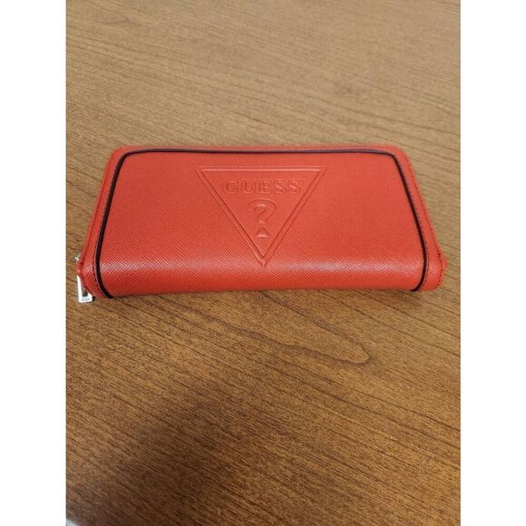 Guess Wallet Red Zip Around Baldwin Park EUC (R) - Picture 16 of 16